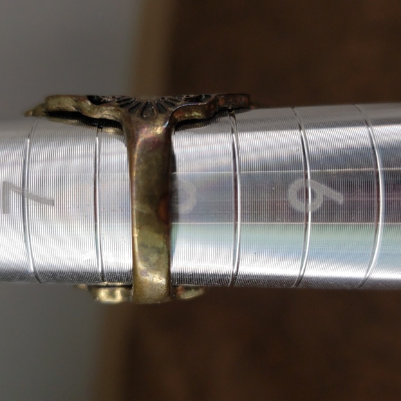 Vintage Western Sunburst Turquoise Color Stones Brass Filigree Ring - Picture 5 of 6